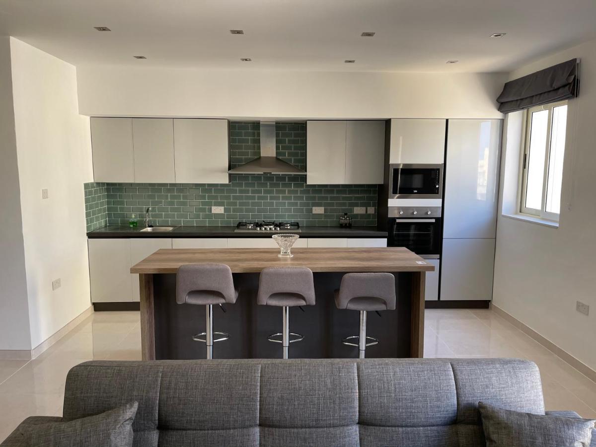 Sunset Modern Apt Near The Beach Бирзеббуджа Экстерьер фото